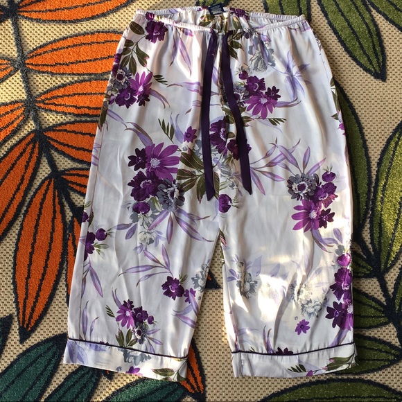 2 piece satin pajama set - Picture 2 of 8